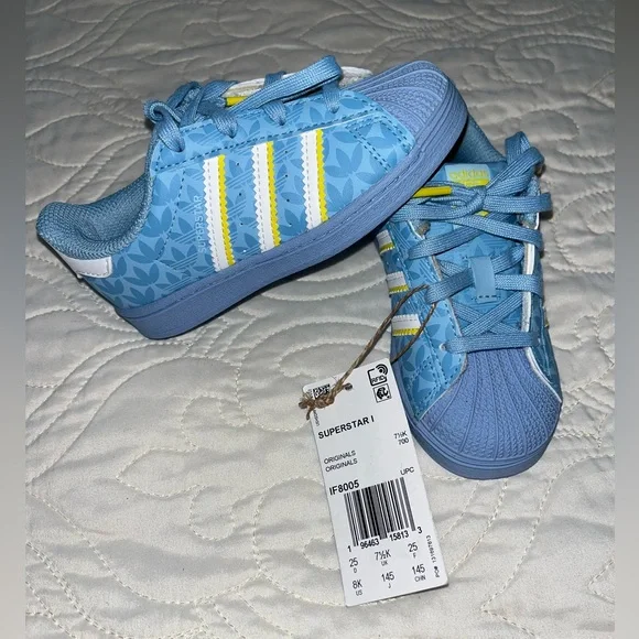 NWT Adidas Kids 2 tone Blue Superstar 1 Sneakers with Yellow Accents - Picture 2 of 8